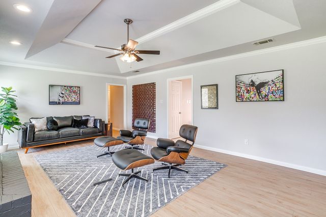 3425 Dorchester Drive, Bedford, TX 76021