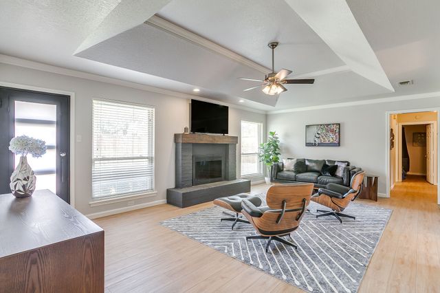 3425 Dorchester Drive, Bedford, TX 76021