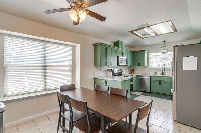 3425 Dorchester Drive, Bedford, TX 76021
