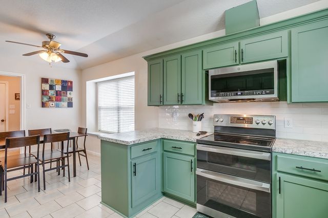 3425 Dorchester Drive, Bedford, TX 76021