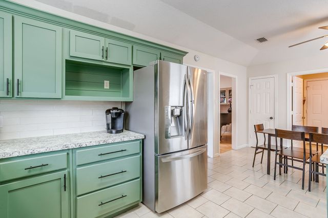 3425 Dorchester Drive, Bedford, TX 76021