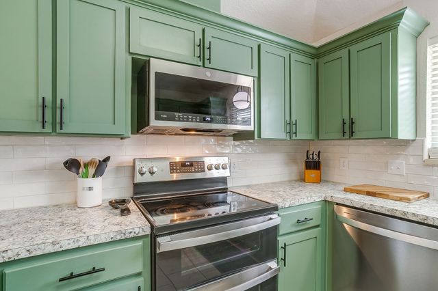 3425 Dorchester Drive, Bedford, TX 76021