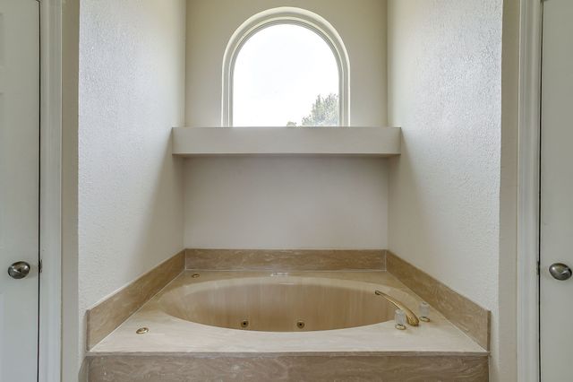 3425 Dorchester Drive, Bedford, TX 76021