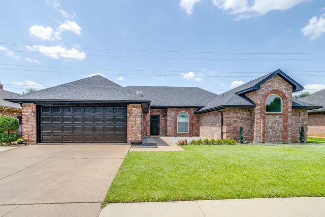 3425 Dorchester Drive, Bedford, TX 76021