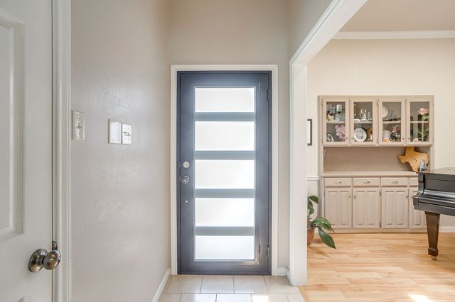 3425 Dorchester Drive, Bedford, TX 76021