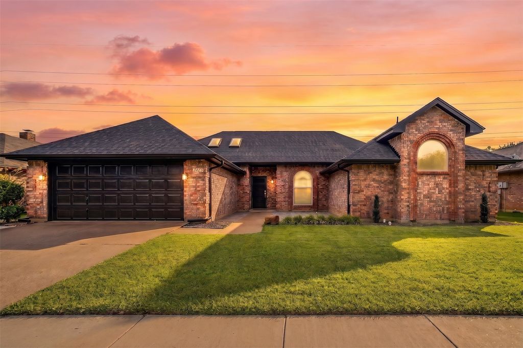 3425 Dorchester Drive, Bedford, TX 76021