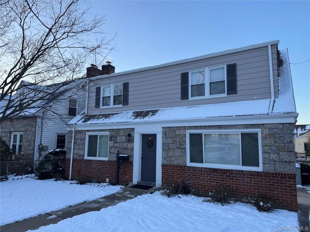 8 Blackford Avenue, Yonkers, NY 10704