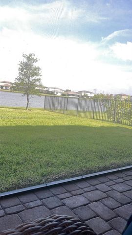 8376 NW Greenbank Cir, Port St. Lucie, FL 34987