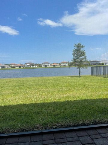 8376 NW Greenbank Cir, Port St. Lucie, FL 34987