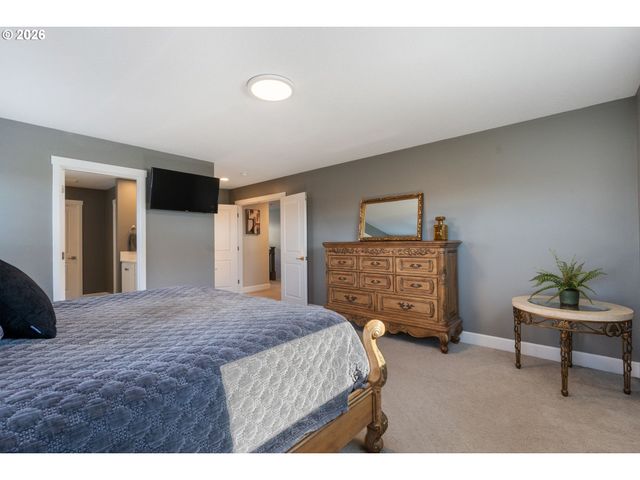 8008 Ne 172ND Ave, Vancouver, WA 98682