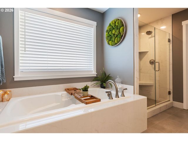 8008 Ne 172ND Ave, Vancouver, WA 98682