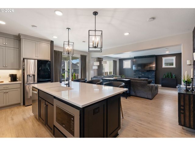 8008 Ne 172ND Ave, Vancouver, WA 98682