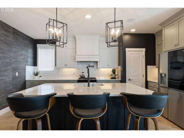 8008 Ne 172ND Ave, Vancouver, WA 98682