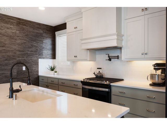 8008 Ne 172ND Ave, Vancouver, WA 98682