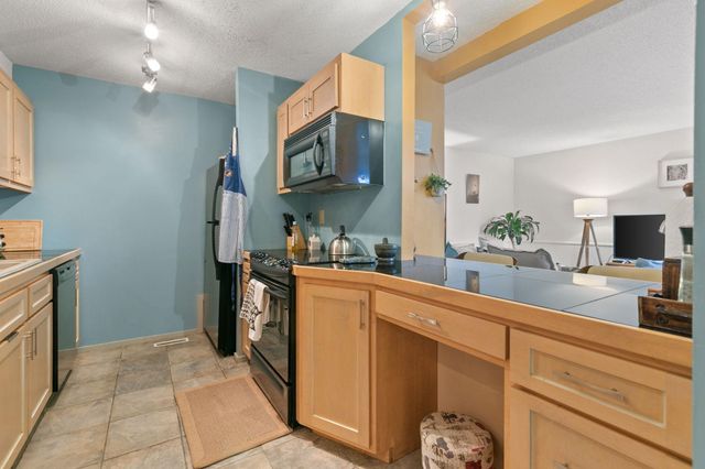 6328 Barrie Road 1A, Edina, MN 55435