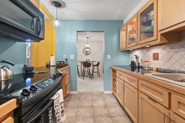 6328 Barrie Road 1A, Edina, MN 55435