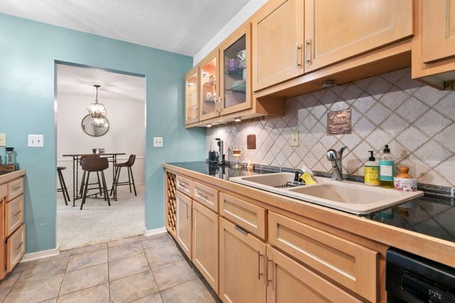 6328 Barrie Road 1A, Edina, MN 55435