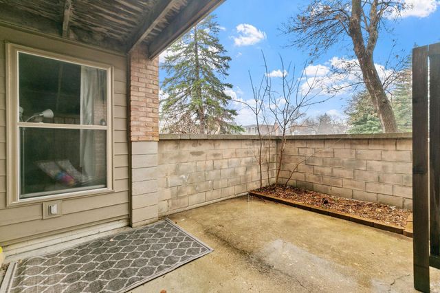 6328 Barrie Road 1A, Edina, MN 55435