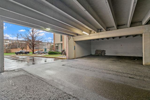 6328 Barrie Road 1A, Edina, MN 55435