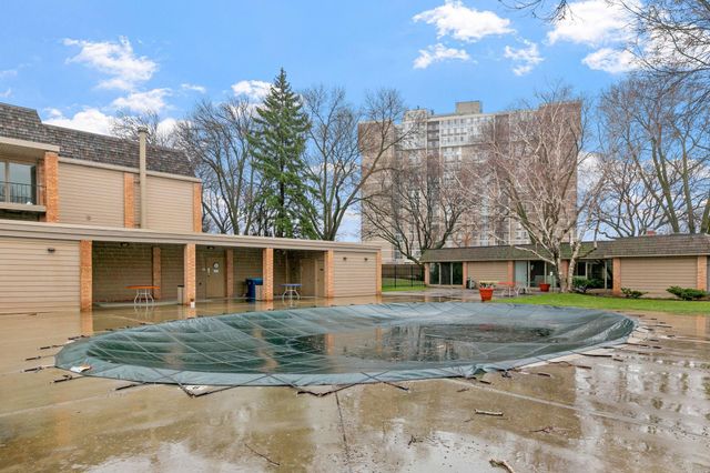 6328 Barrie Road 1A, Edina, MN 55435