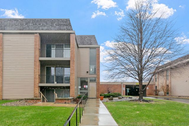 6328 Barrie Road 1A, Edina, MN 55435