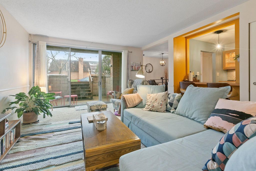 6328 Barrie Road 1A, Edina, MN 55435