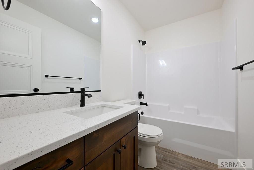 Image 24 of property listing at 4607 Kapono Court, Ammon, ID 83406