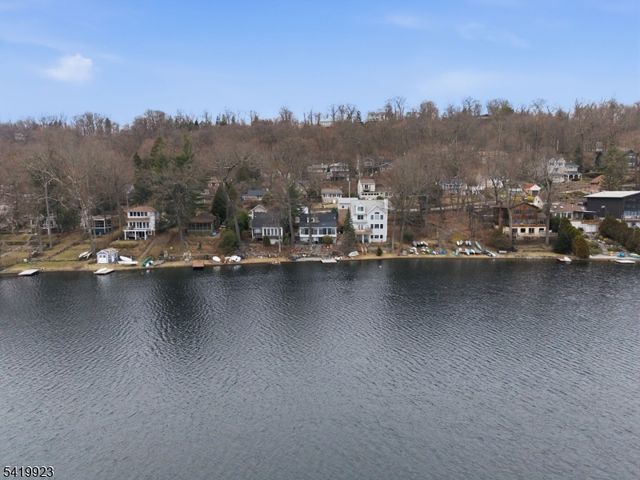 92 Cedar Lk, Denville Twp., NJ 07834