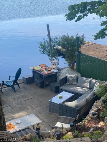 92 Cedar Lk, Denville Twp., NJ 07834