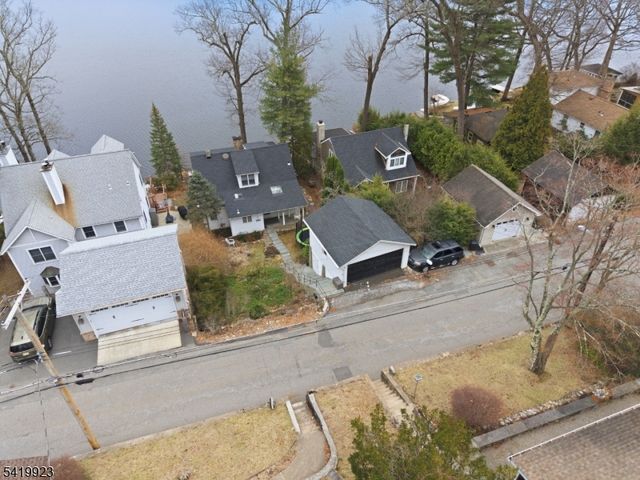 92 Cedar Lk, Denville Twp., NJ 07834