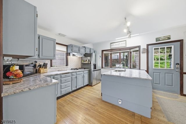 92 Cedar Lk, Denville Twp., NJ 07834