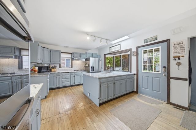 92 Cedar Lk, Denville Twp., NJ 07834