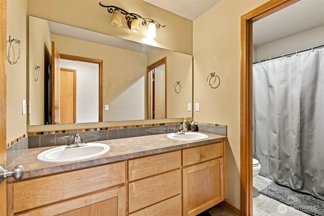 7024 Axis Street SE, Olympia, WA 98513