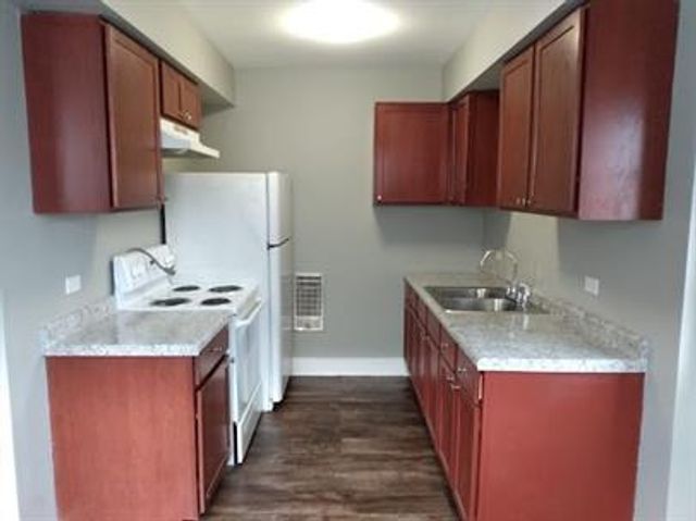 3301 Colgate Avenue 3301, Zion, IL 60099