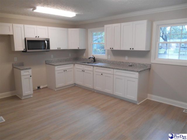 2005 McNeil, Florence, SC 29504