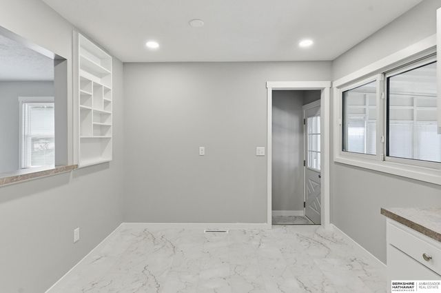 1204 W 15th Avenue, Bellevue, NE 68005