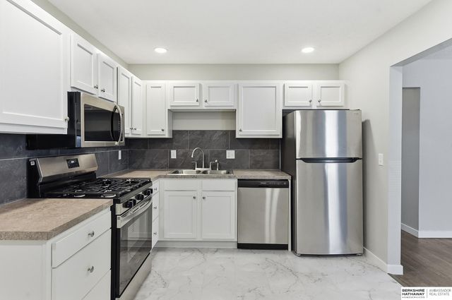 1204 W 15th Avenue, Bellevue, NE 68005