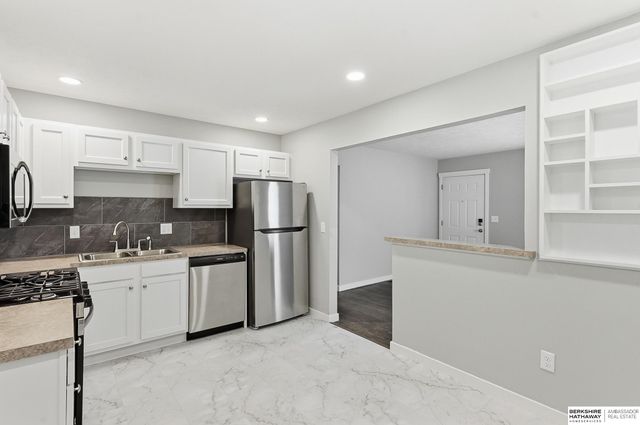 1204 W 15th Avenue, Bellevue, NE 68005