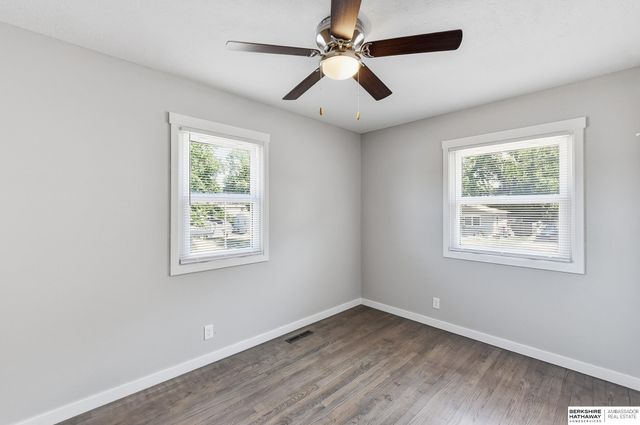1204 W 15th Avenue, Bellevue, NE 68005
