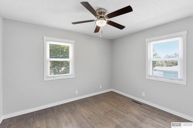 1204 W 15th Avenue, Bellevue, NE 68005