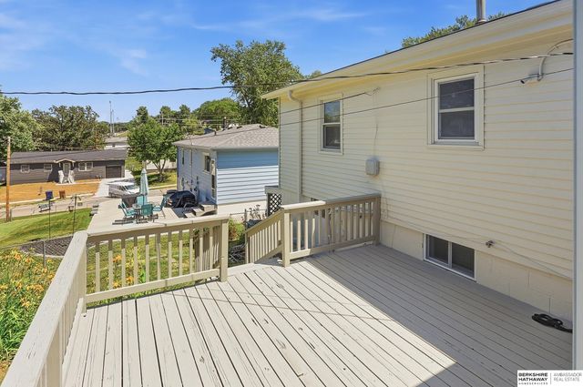 1204 W 15th Avenue, Bellevue, NE 68005