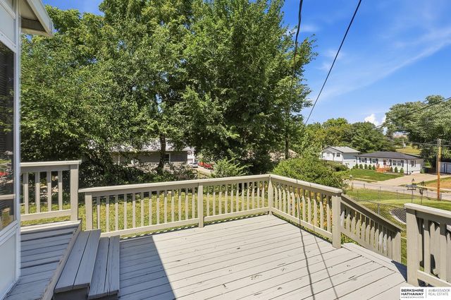 1204 W 15th Avenue, Bellevue, NE 68005