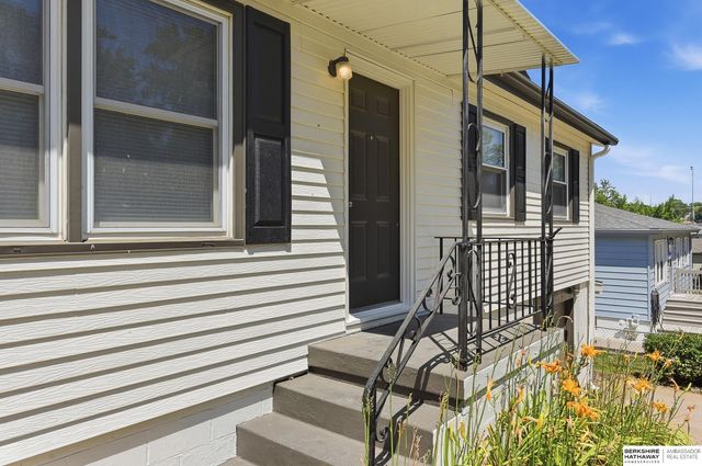 1204 W 15th Avenue, Bellevue, NE 68005