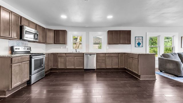 2726 W Washington Street, Denison, TX 75020