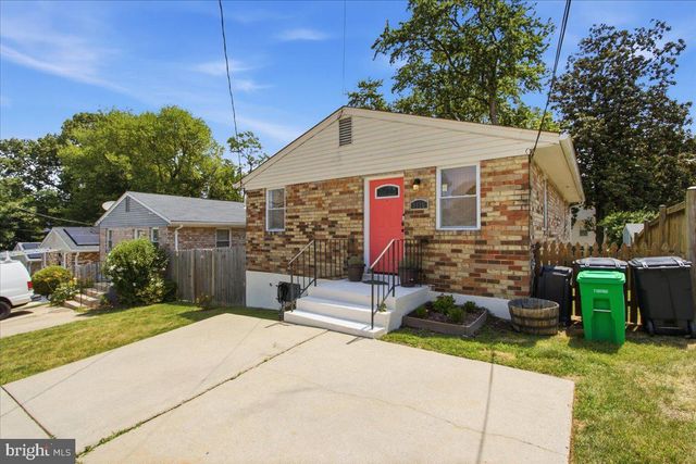 1116 IAGO AVE, Capitol Heights, MD 20743