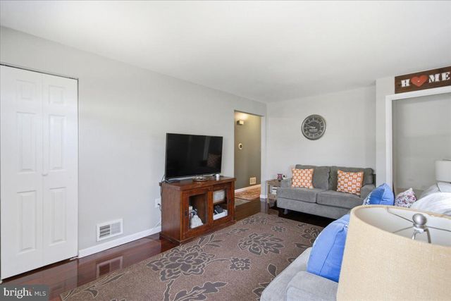 1116 IAGO AVE, Capitol Heights, MD 20743