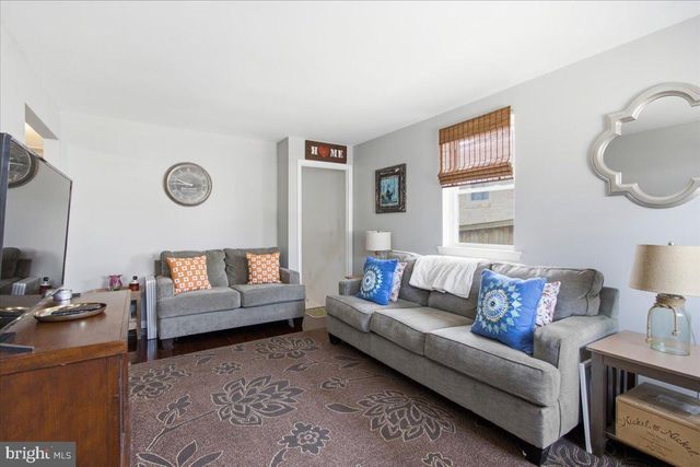 1116 IAGO AVE, Capitol Heights, MD 20743