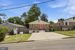 1116 IAGO AVE, Capitol Heights, MD 20743