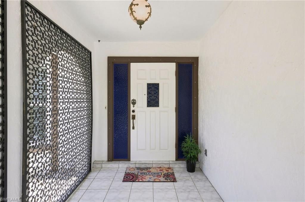 6829 Carmelle DR, FORT MYERS, FL 33919 — photo 3