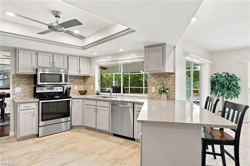 6829 Carmelle DR, FORT MYERS, FL 33919 — photo 5